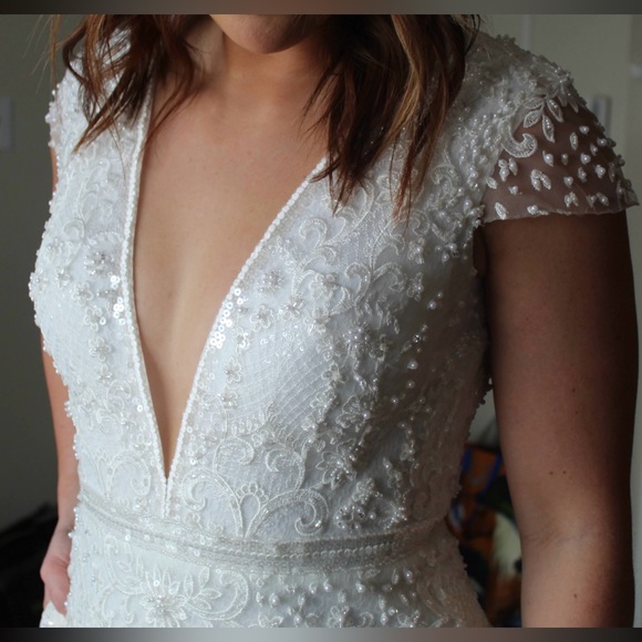 BRAND NEW & UNALTERED - EVA LENDEL Flame in Ivory with Extended Train - Picture 4 of 7